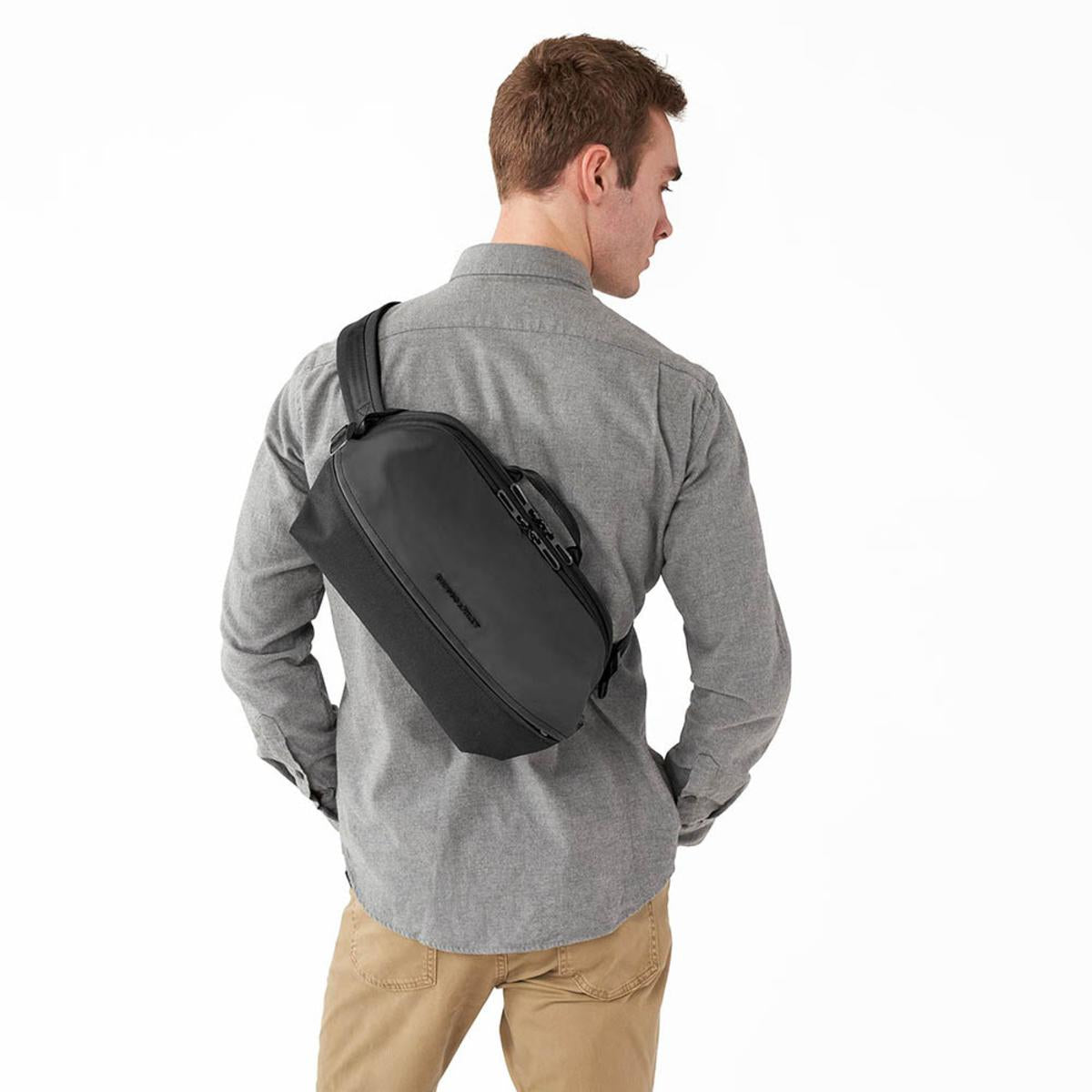 Briggs & Riley Crossbody Sling Bag - Black
