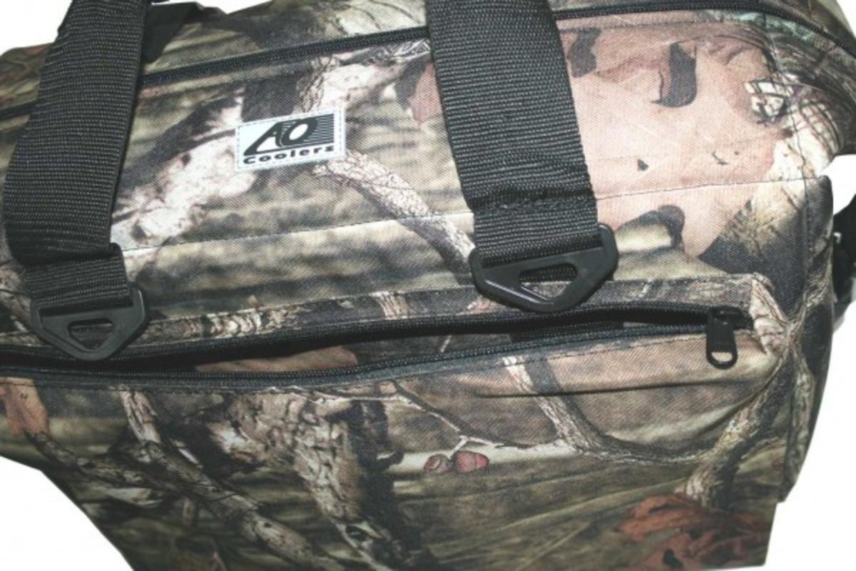  AO Coolers 24 Pack Deluxe Mossy Oak Cooler