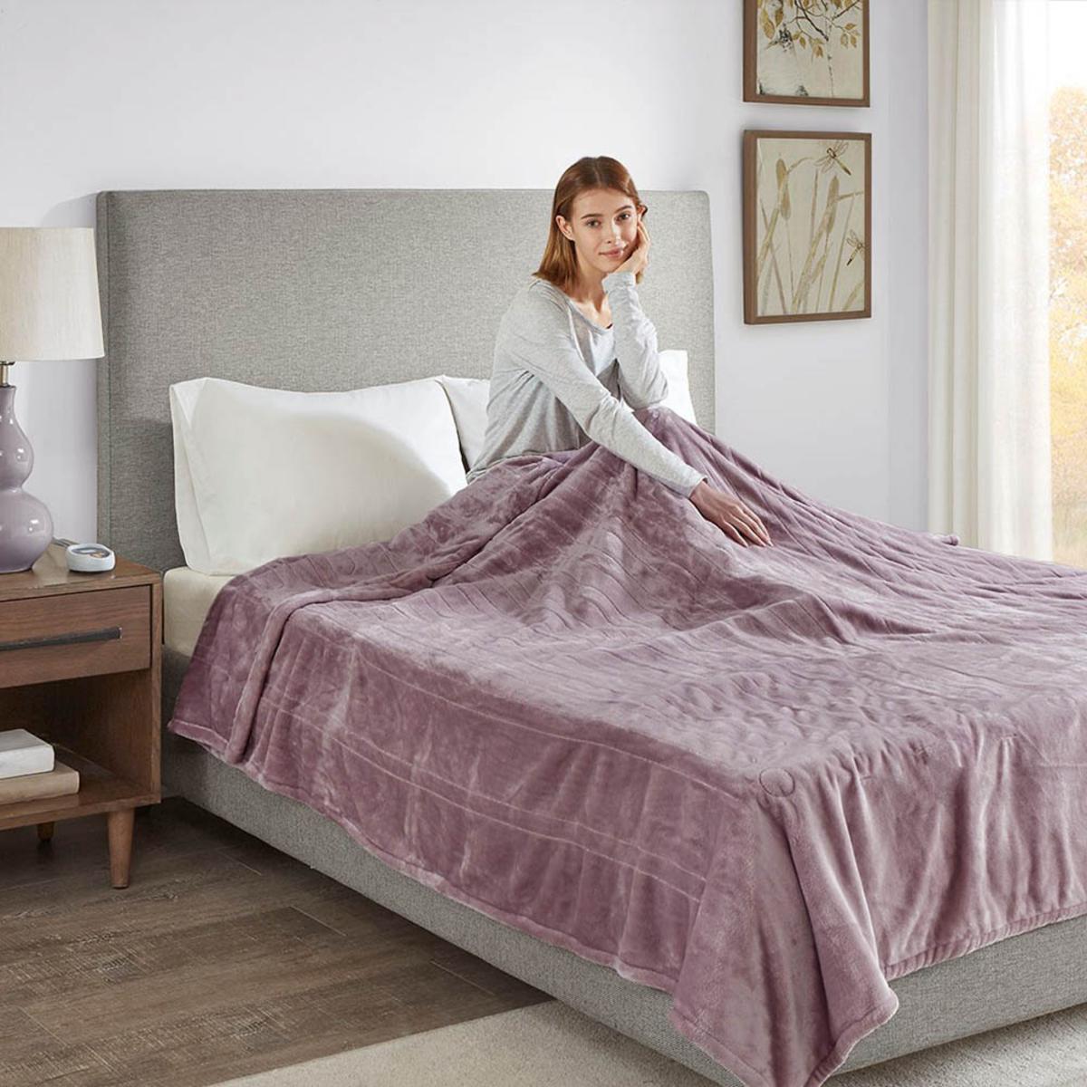  Beautyrest 100% Polyester Knitted Solid Microlight To Solid Microlight Heated Blanket - Full