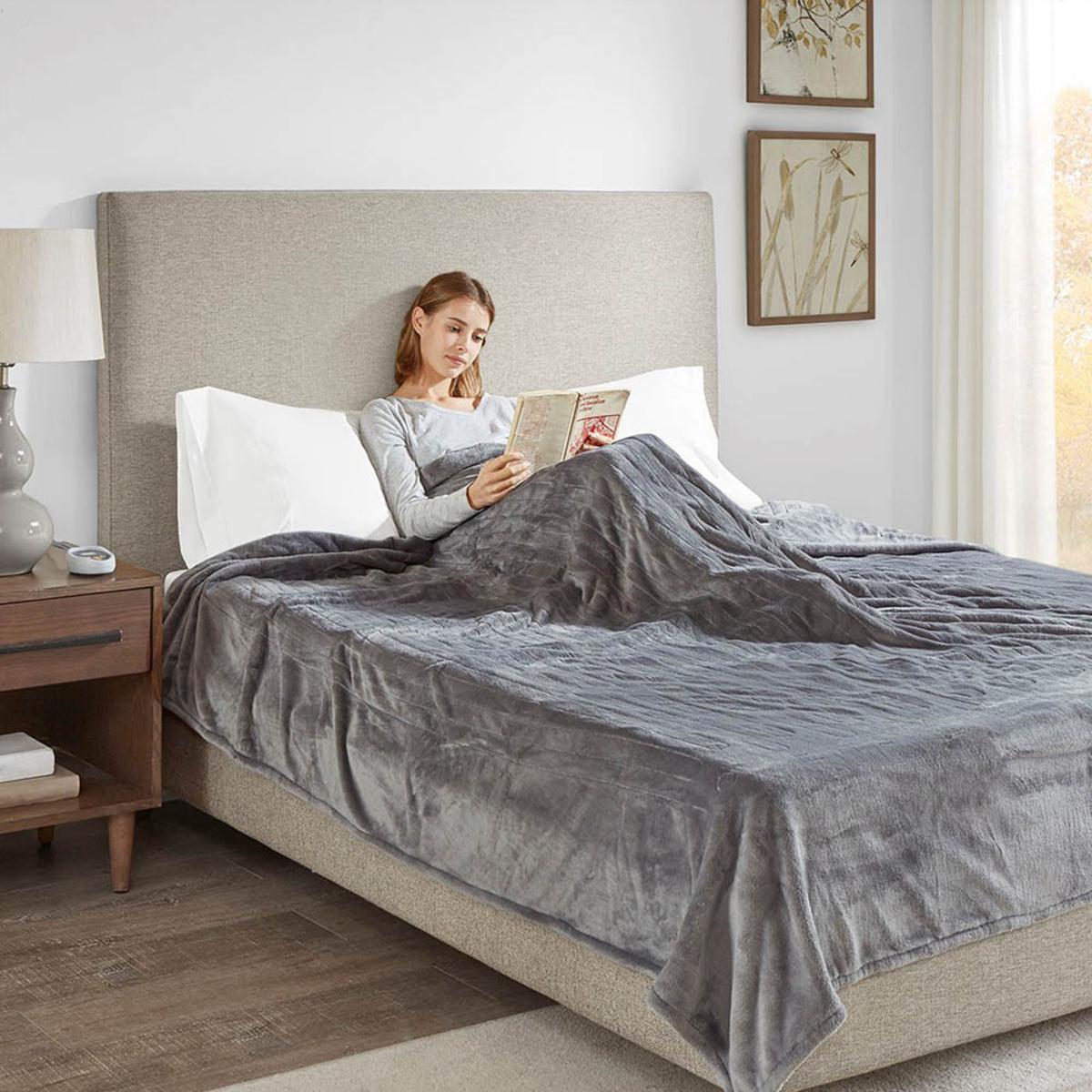  Beautyrest 100% Polyester Solid Microlight To Solid Microlight Heated Blanket - Twin