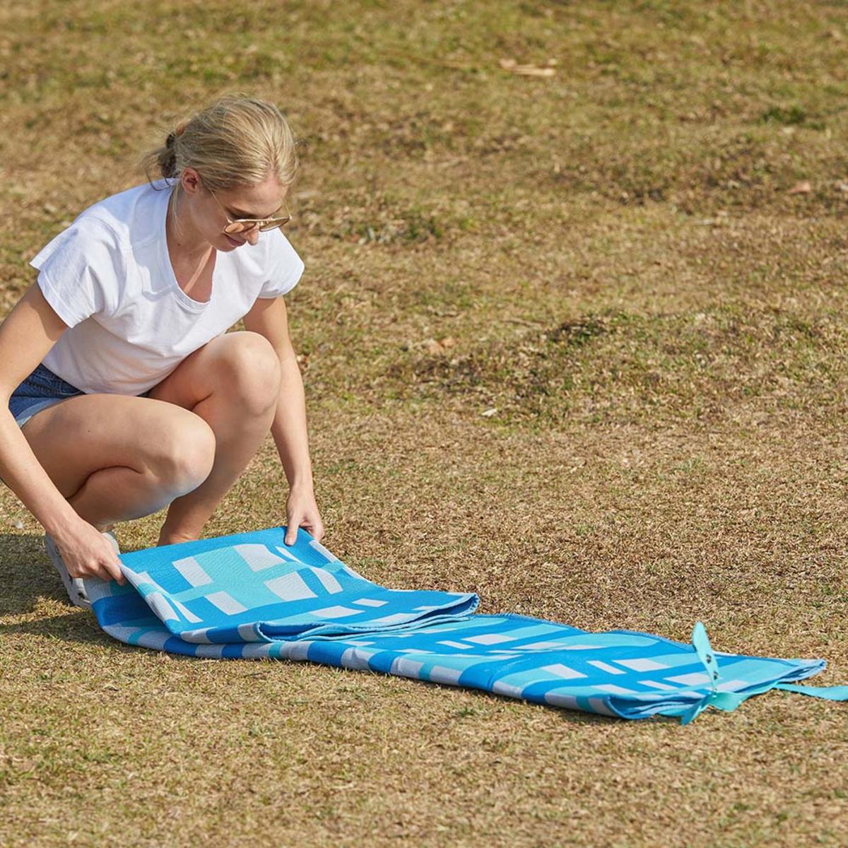  CGear Picnic Sand-Free Mat - 43in X 511in
