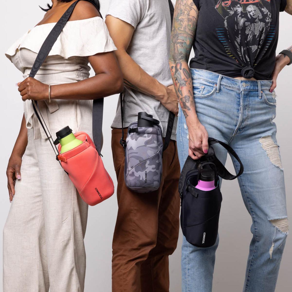  Corkcicle Crossbody Water Bottle Sling Bag - Black Neoprene