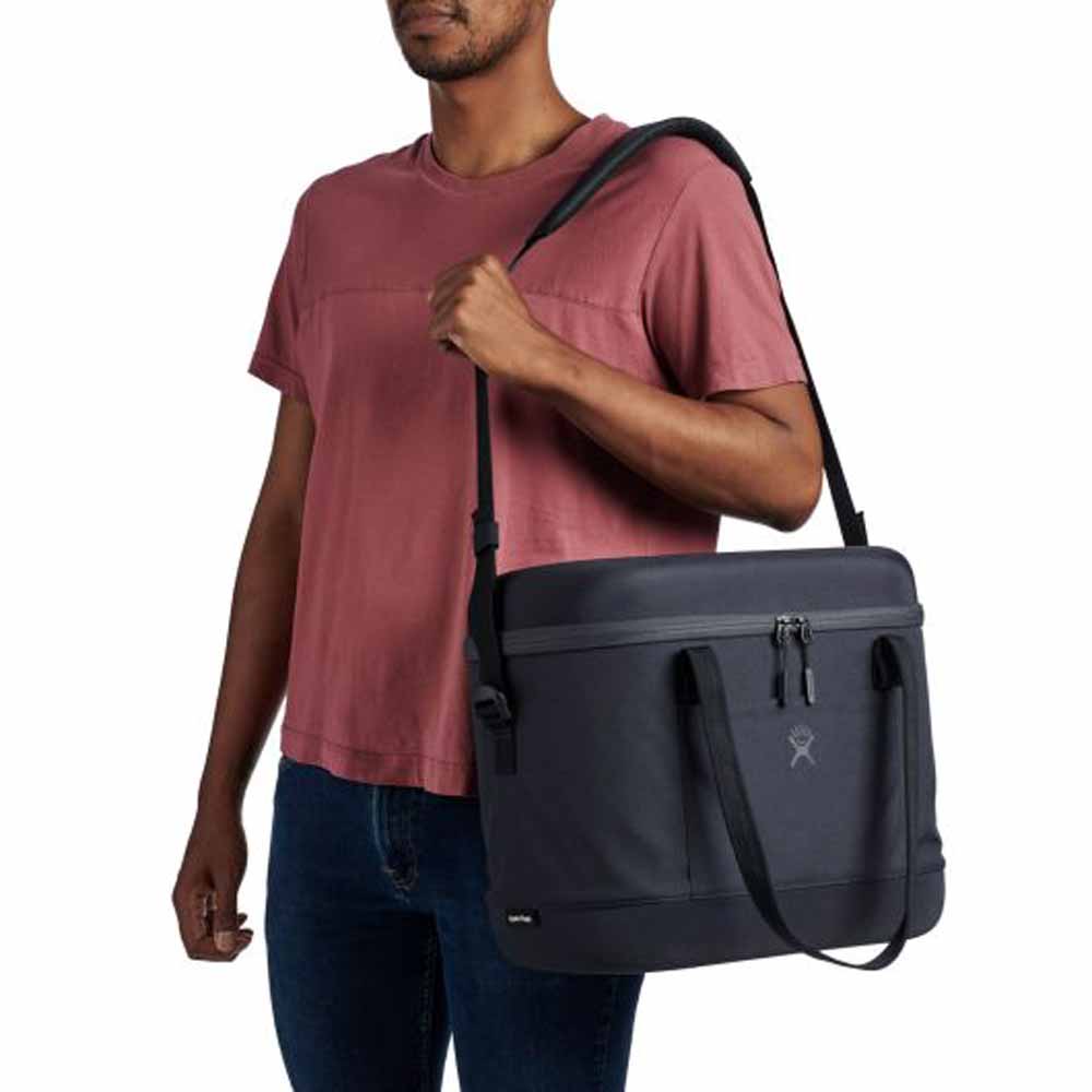  Hydro Flask 20L Carry Out Soft Cooler