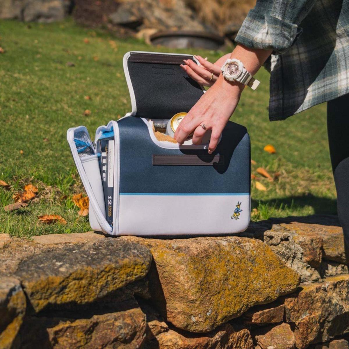  Kanga Coolers Malibu Kase Mate Standard 12 Pack Cooler - White/Navy
