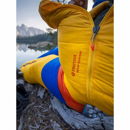  Marmot Mens Never Summer 0ï¿½ Sleeping Bag - Solar/Red Sun
