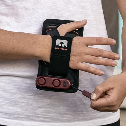  Nathan SaferRun Ripcord Siren Handheld Phone Carrier