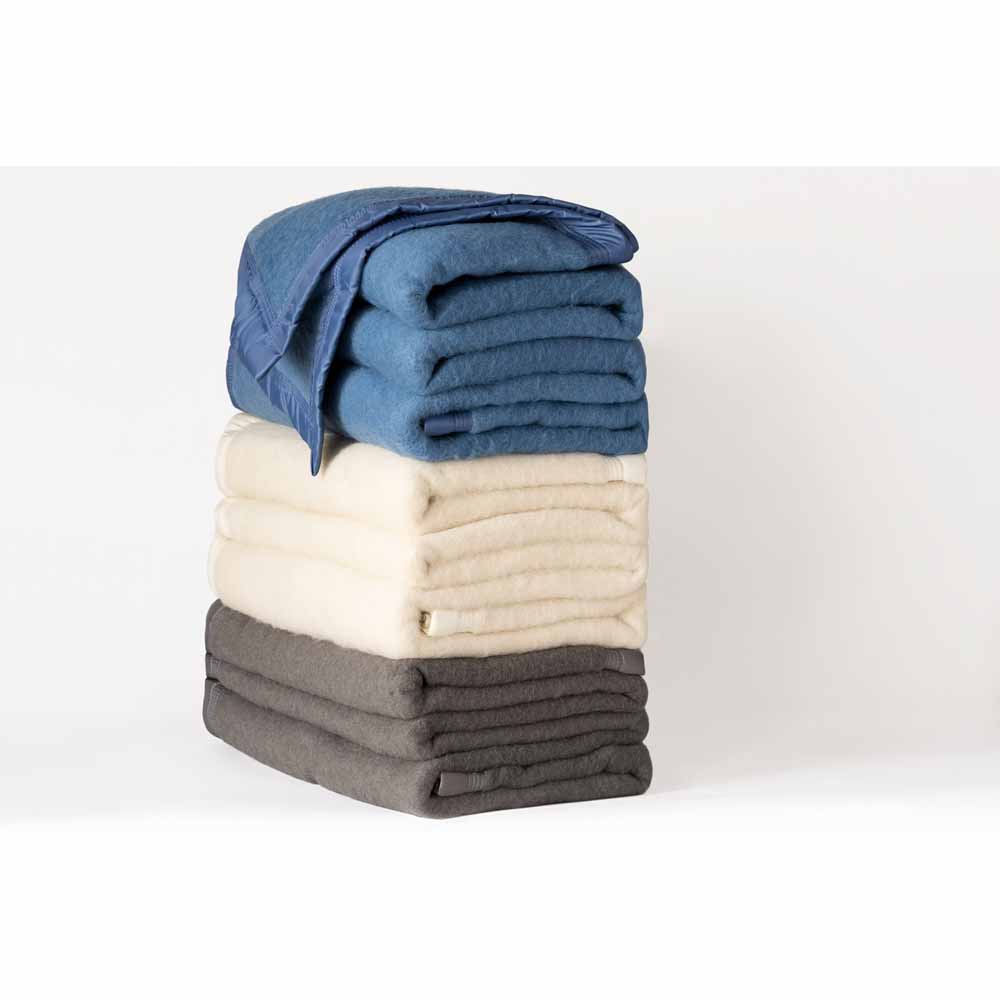  Poyet Motte Aurora Super Heavyweight Wool Blanket - Queen