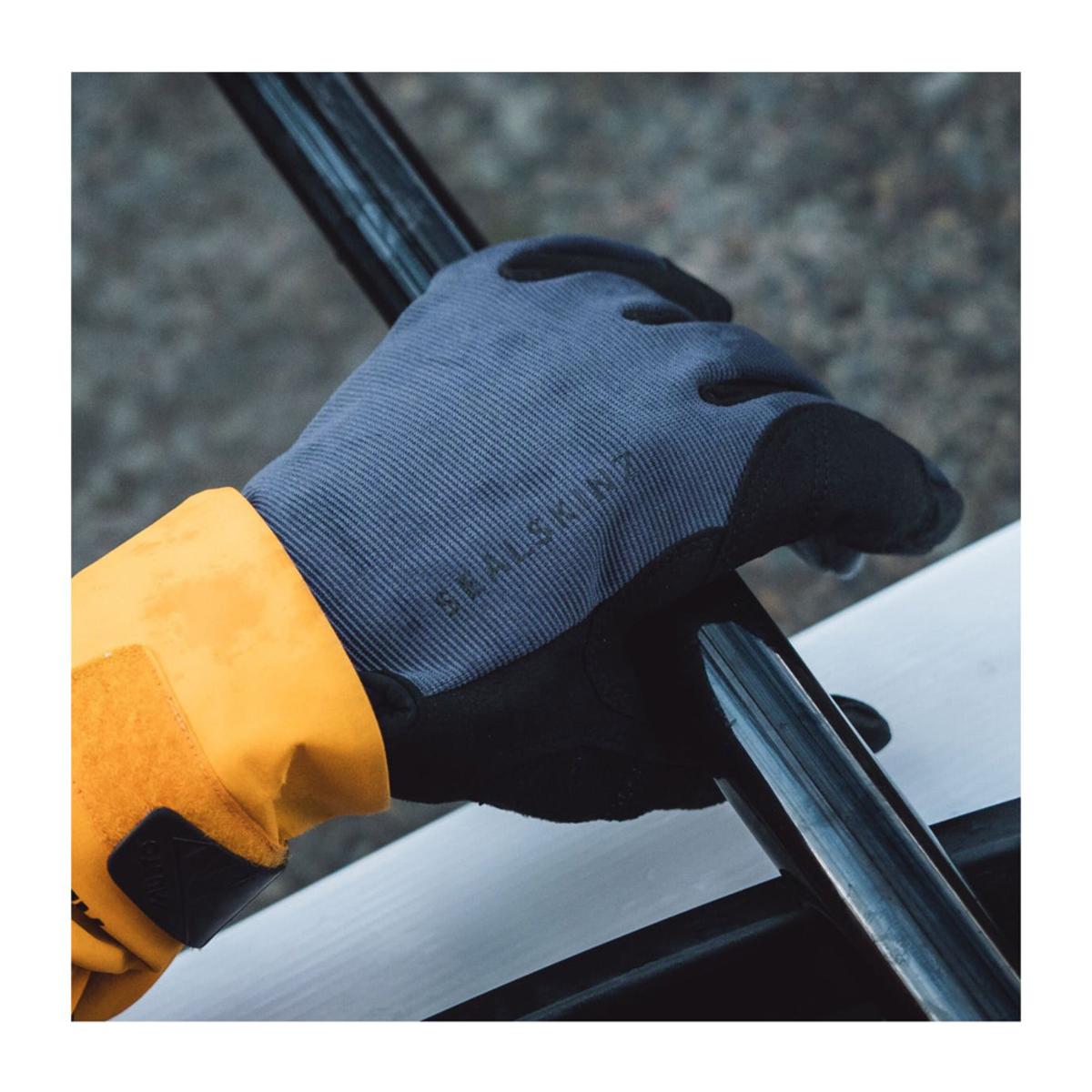  Sealskinz Mens Waterproof All Weather Gloves