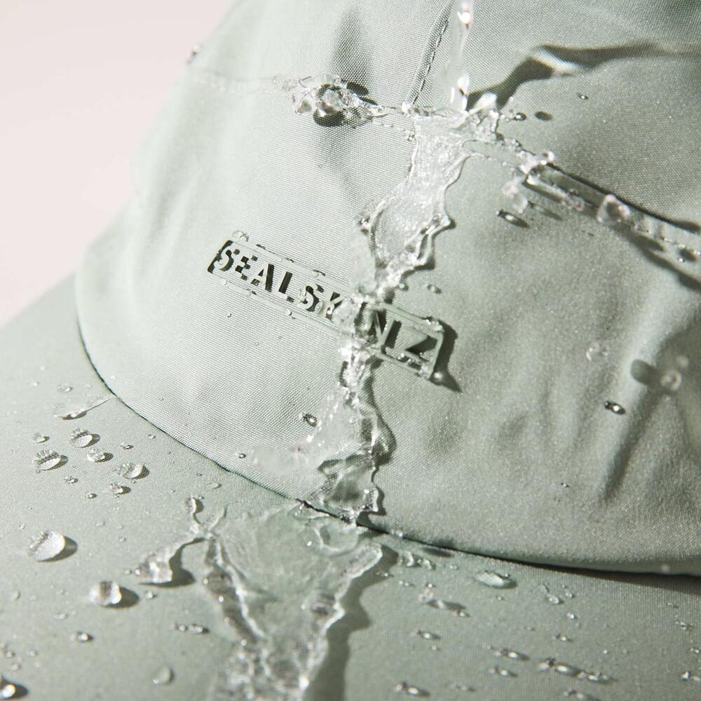  SealSkinz Womens Scole Waterproof Zipped Pocket Cap