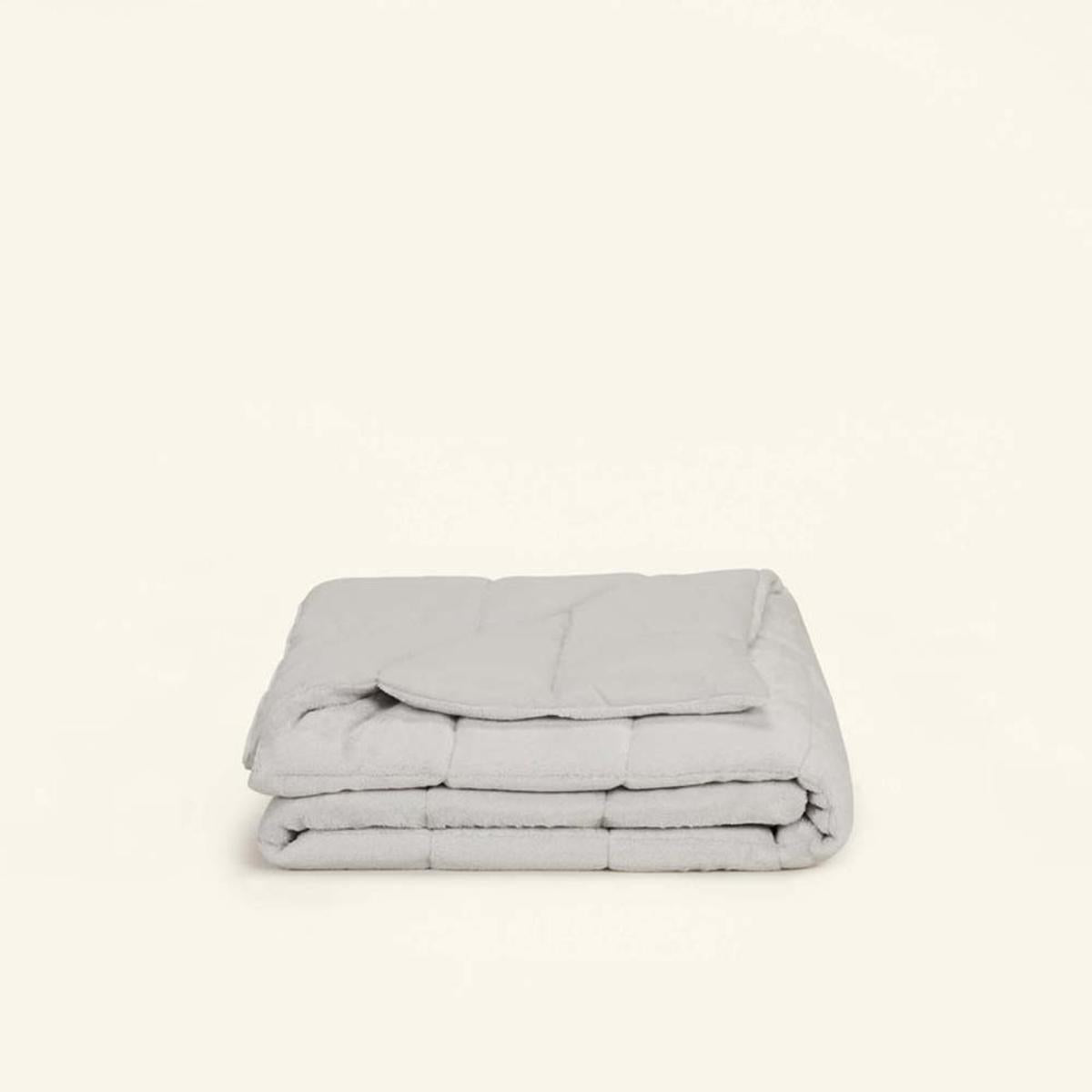  Slumber Cloud Outlast Plush Throw Blanket