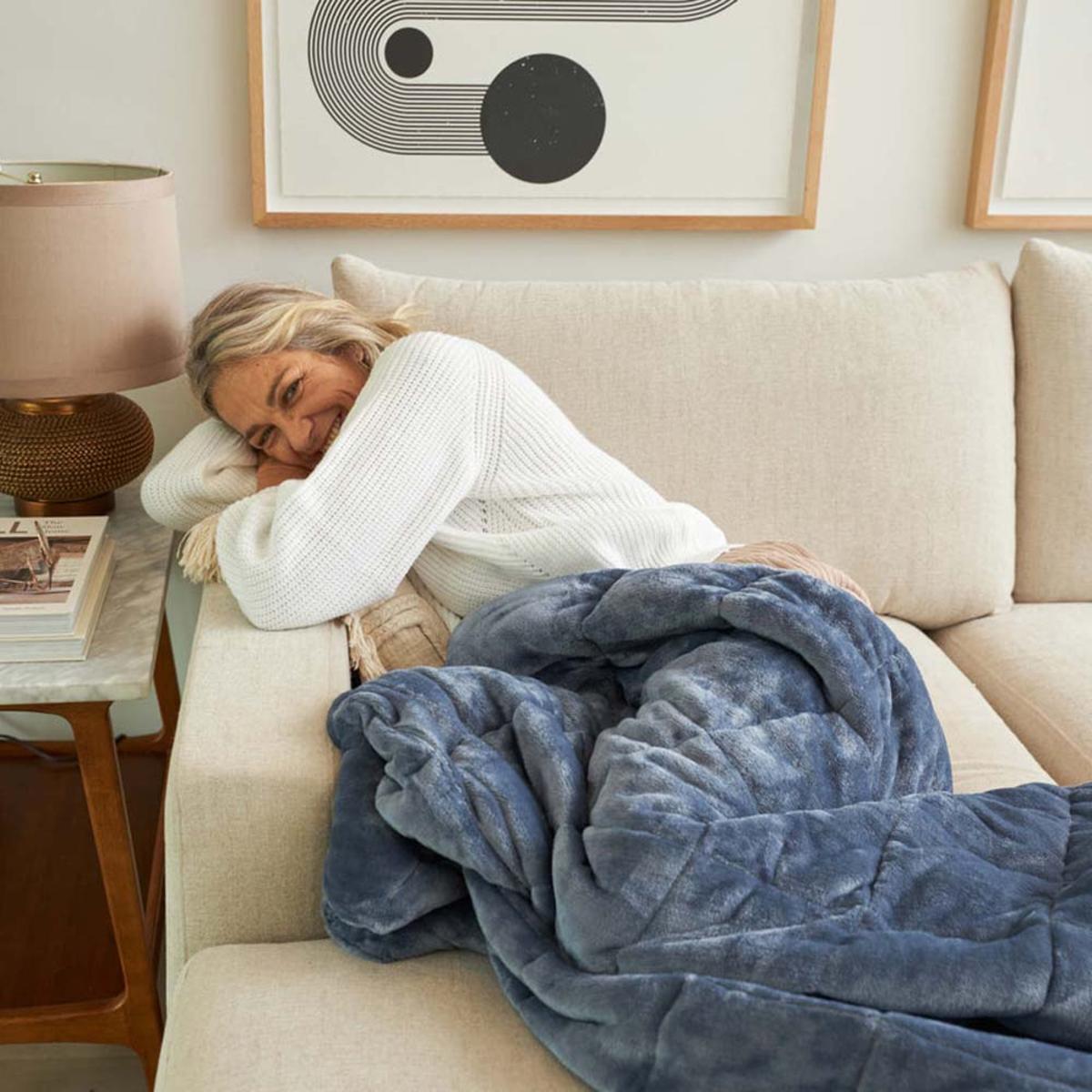 Slumber Cloud Outlast Plush Throw Blanket