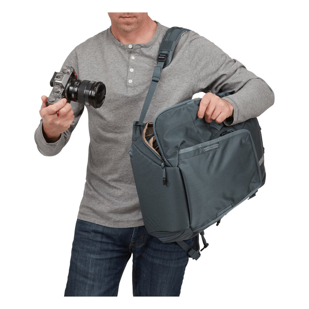  Thule Covert Camera DSLR 24L Backpack