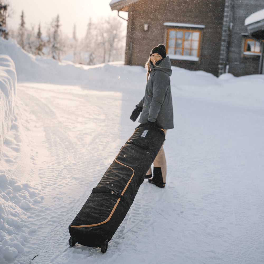  Thule RoundTrip 165cm Snowboard Roller Bag - Black