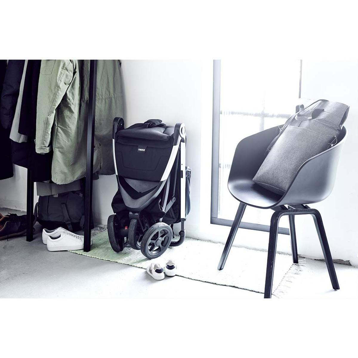  Thule Spring Flexible Stroller - Black/Midnight Black