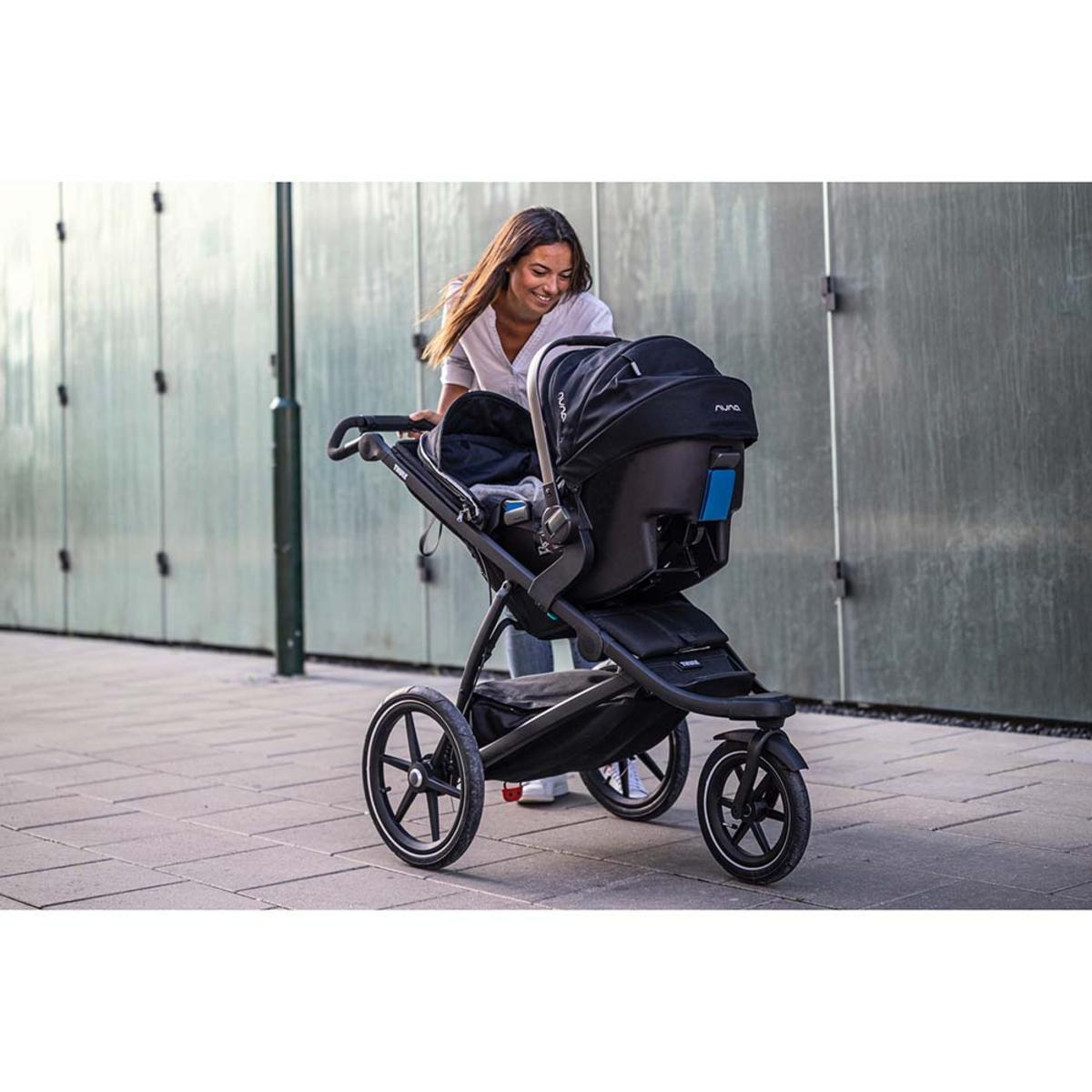  Thule Urban Glide 2 Stroller - Black-on-Black