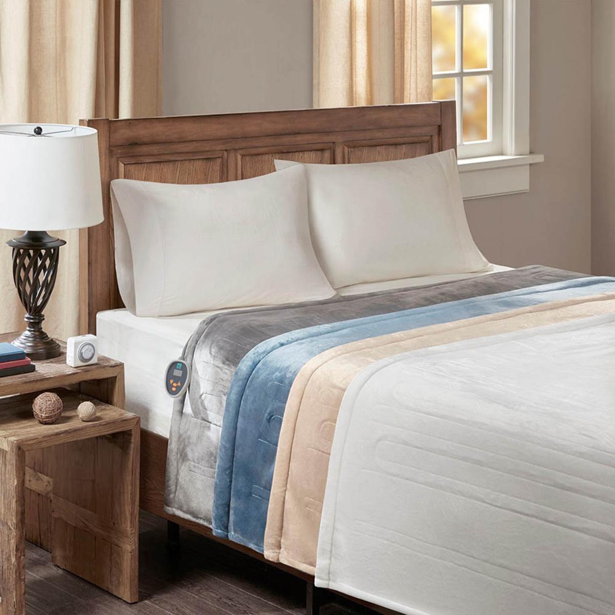  True North By Sleep Philosophy Ultra Soft Plush Reverses To Berber Heated Blanket With Bonus Automatic Timer - Queen