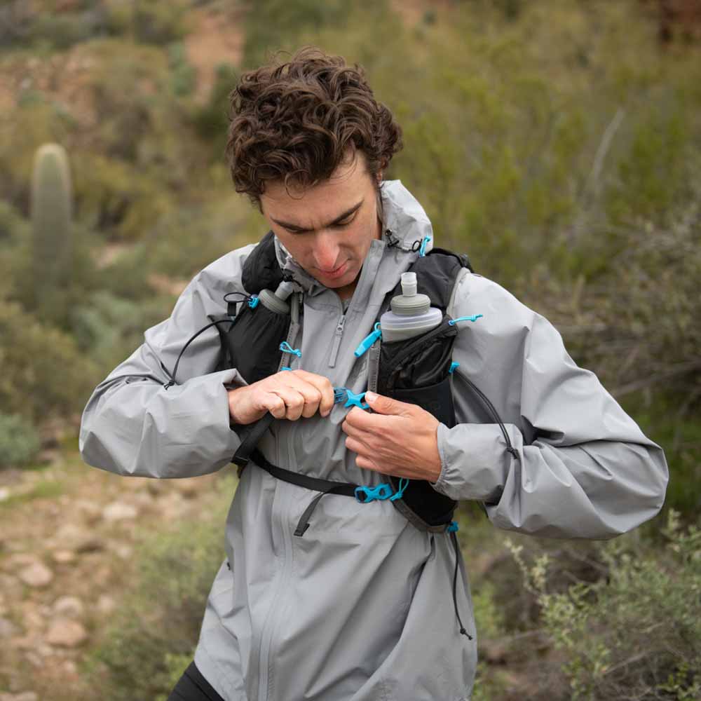  Ultimate Direction Mens Running Adventure Vest 6.0