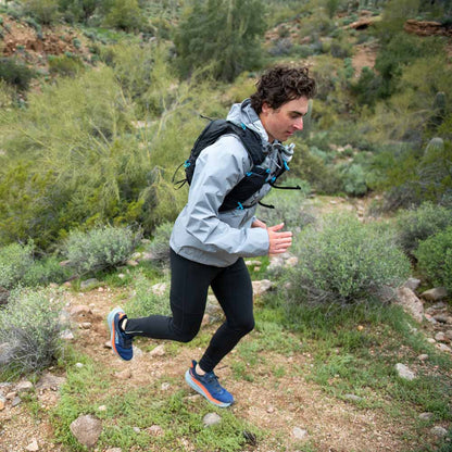 Ultimate Direction Mens Running Adventure Vest 6.0