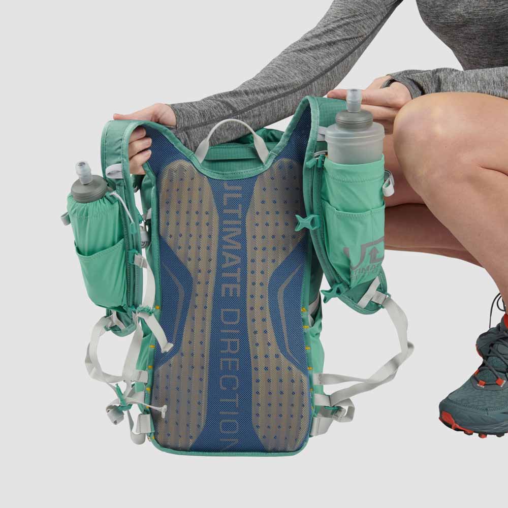  Ultimate Direction Womens Fastpackher 20L Backpack 2.0
