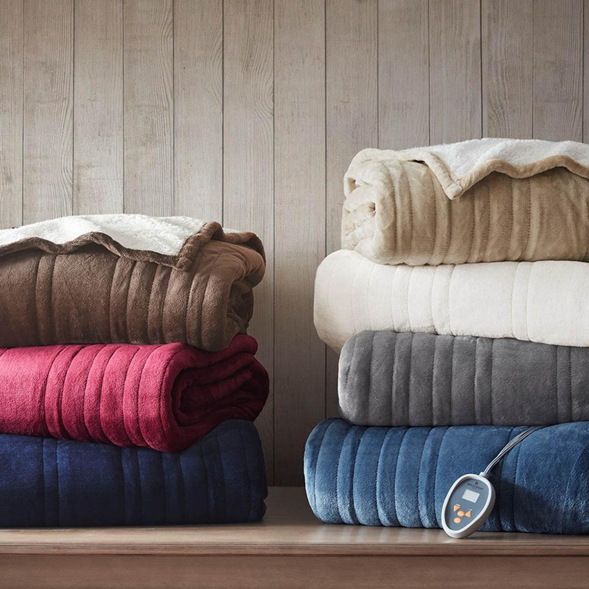  Woolrich Heated Plush To Berber Blanket - Queen